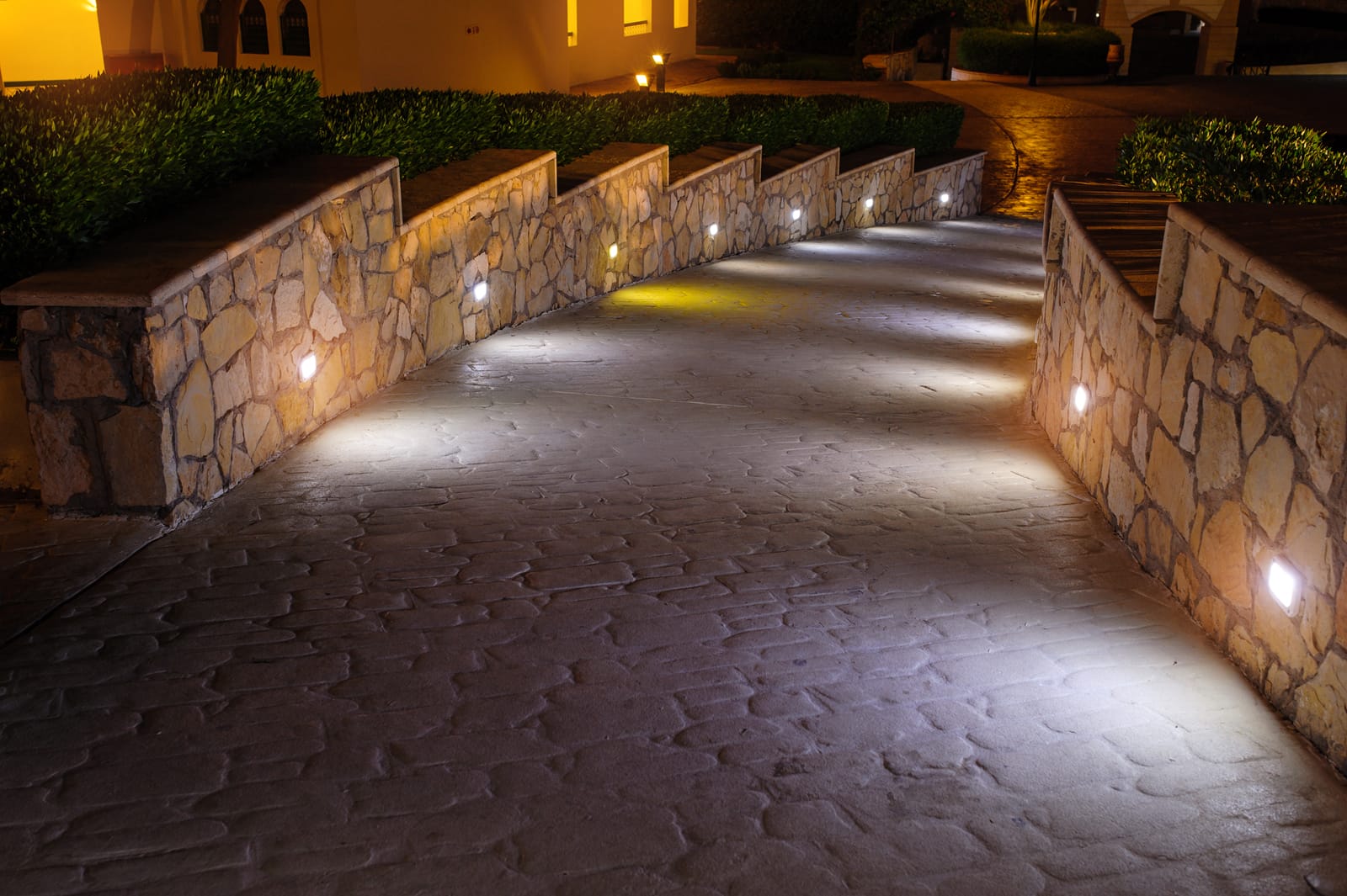 outdoor lighting path